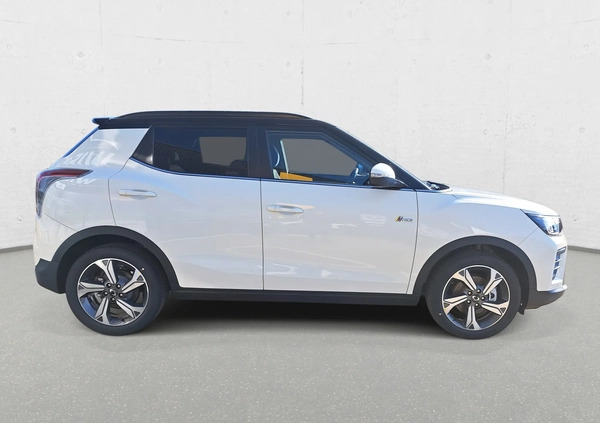 SsangYong Tivoli cena 96299 przebieg: 1, rok produkcji 2023 z Końskie małe 121